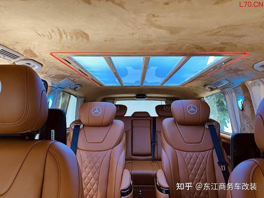 商务车改装地板怎么选门店 — BizVan