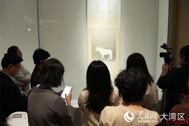 图4. 19日,香港故宫文化博物馆举办传媒导赏团。人民网严小晶 摄